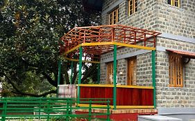 Lilly'S Valley Resort